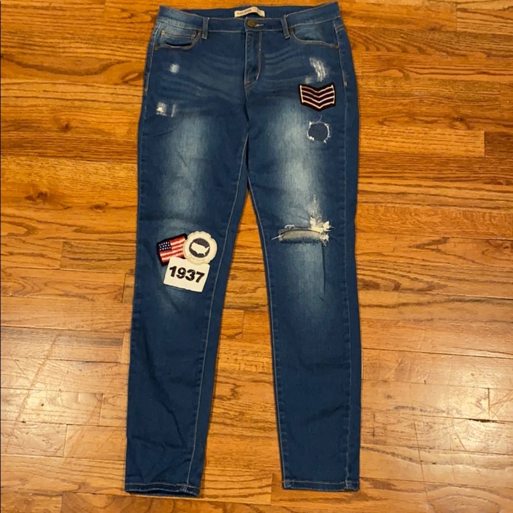 LOLO Jeans in new condition love the patches!